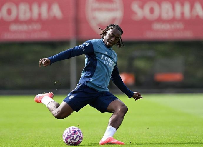 2-0！埃泽凌空世界波，1.2亿巨星建功，阿森纳有望直通欧冠四强