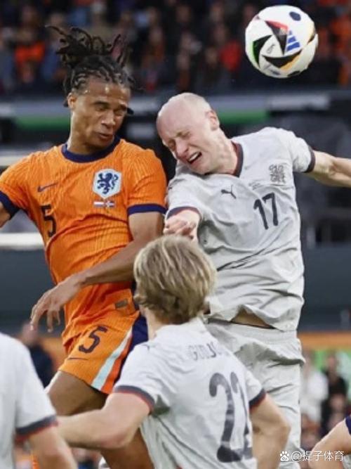 荷兰大名单：范戴克领衔，德佩、西蒙斯在列，诺阿-朗带伤入选