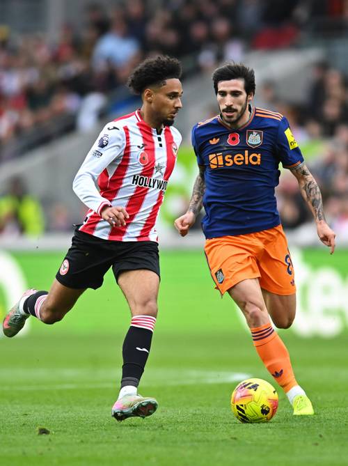 德比双杀！桑德兰2-1逆转纽卡，布罗贝伊绝杀，塔勒比、戈登破门