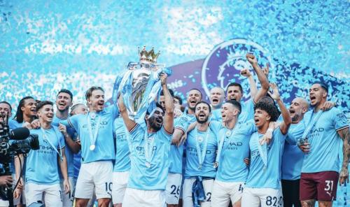 奥赖利双响，曼城2-0终结阿森纳四冠王梦想，瓜帅创历史比肩传奇