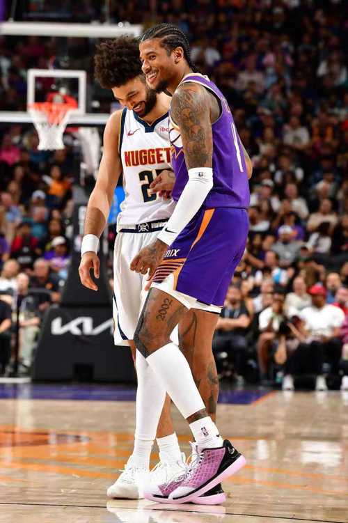 约基奇23+17+17准绝杀！掘金三杀太阳 布克22+8丢三分绝杀