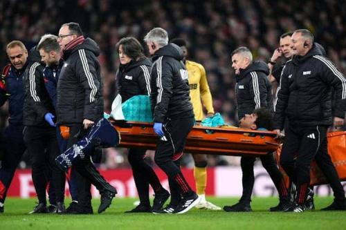 退队4年后回归 阿森纳名将遭8万英格兰球迷狂嘘 心态爆炸压哨送点